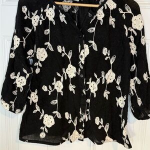 Lauren Michelle Black and White 3/4 Sleeve Blouse
